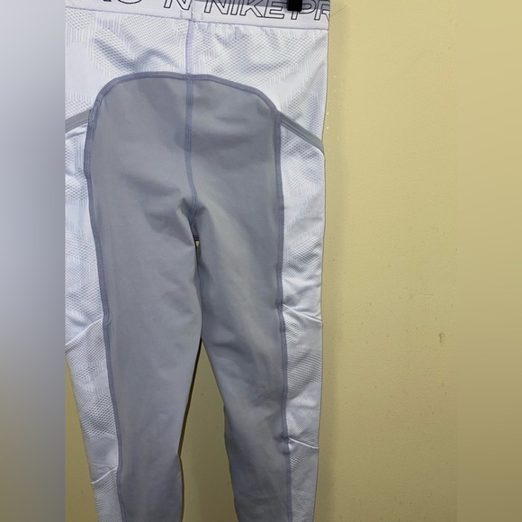 Nike Women's Pro High-Waisted 7/8 Training Leggings in Purple Size Small - Picture 5 of 9